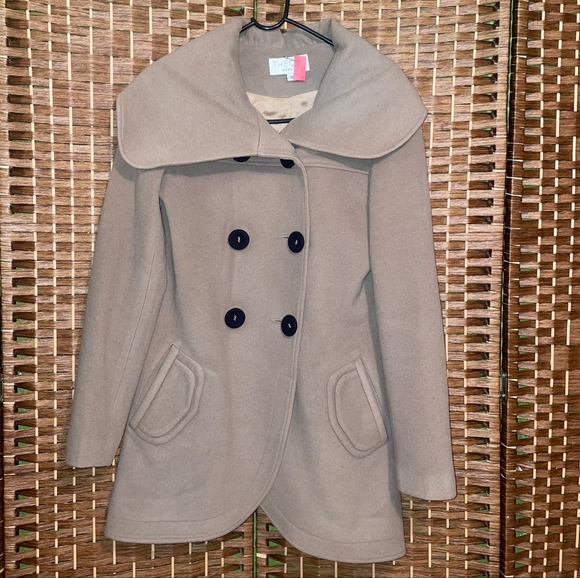 The Cue Cher Qu Wool Coat - Picture 1 of 4